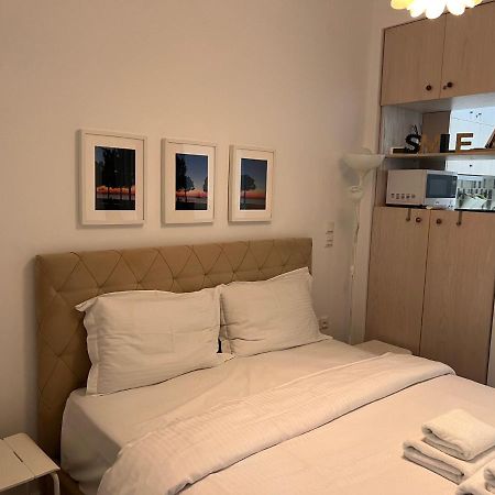 Small Budget Diamond Apartment In Agias Sofias. Soluň Exteriér fotografie