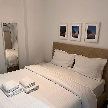 Small Budget Diamond Apartment In Agias Sofias. Soluň Exteriér fotografie
